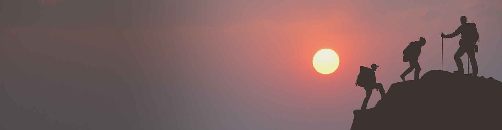 建立以价值创造和价值贡献为核心的职业发展体系，为员工搭建管理+技术双通道的发展通道，提供多元化发展路径。